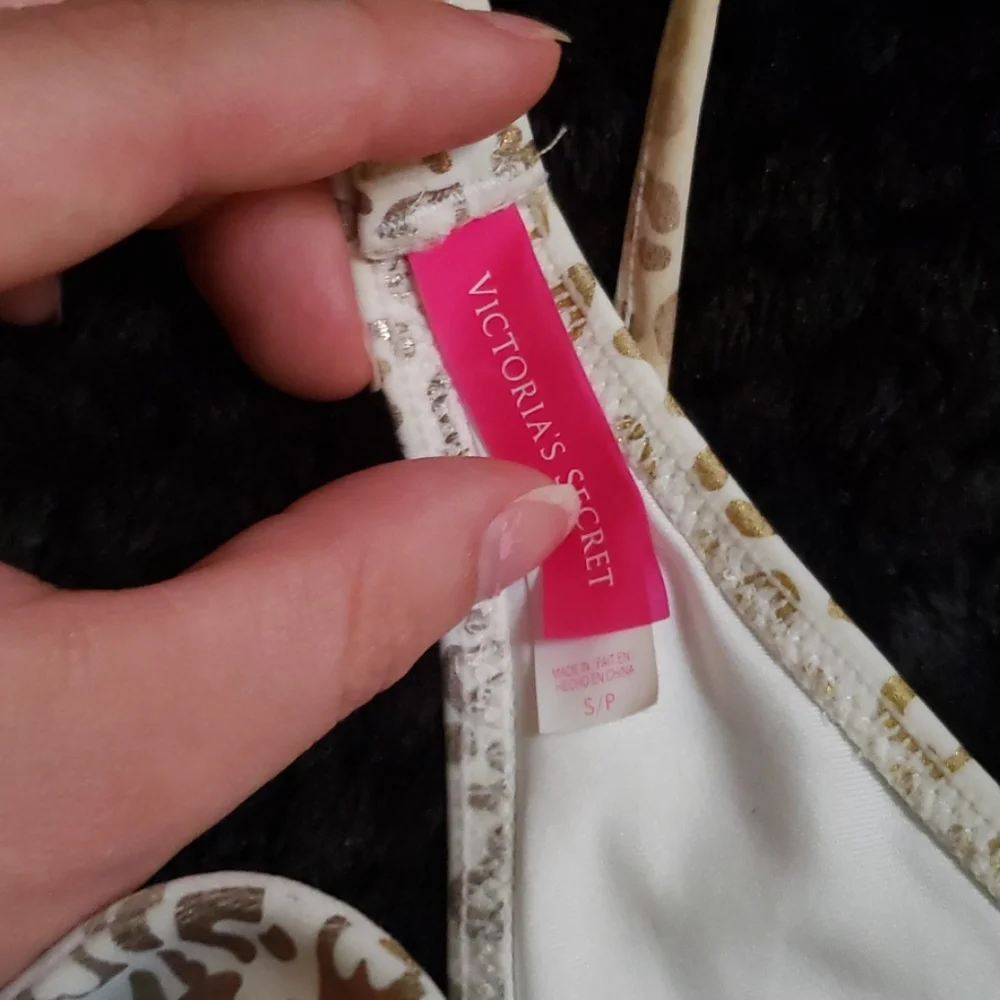 Victoria's Secret‎ bikini top